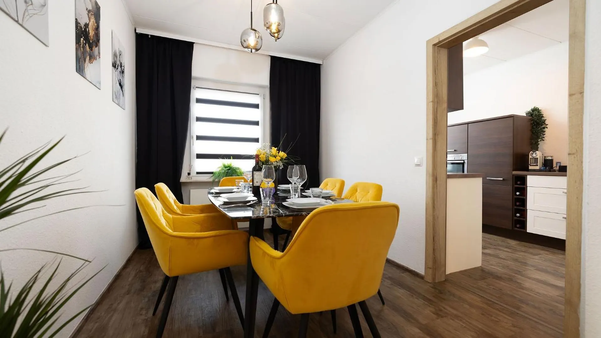Luxx Home Mm, Airport- Fuer 7 Personen-Parken-Kueche Trunkelsberg Apartment