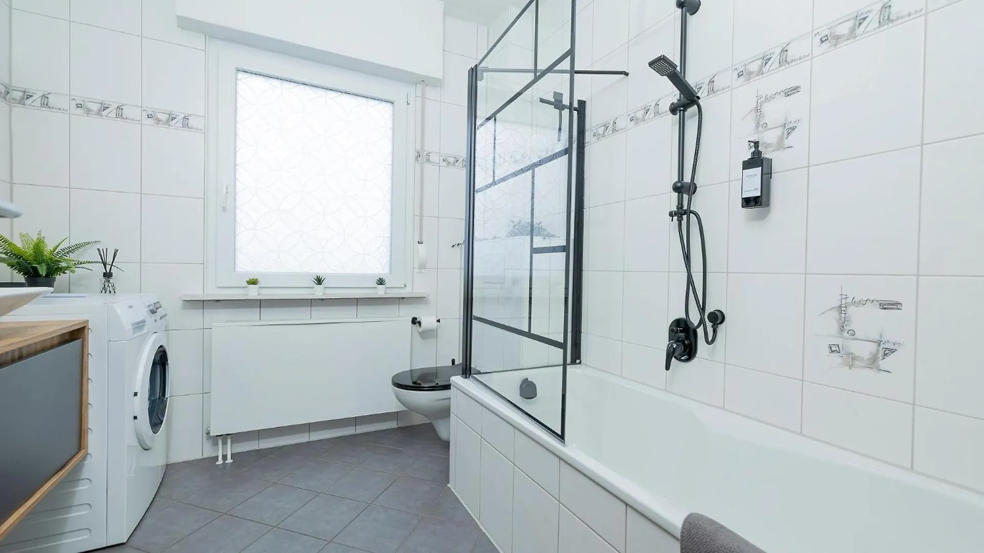 Luxx Home Mm, Airport- Fuer 7 Personen-Parken-Kueche Trunkelsberg 0*,